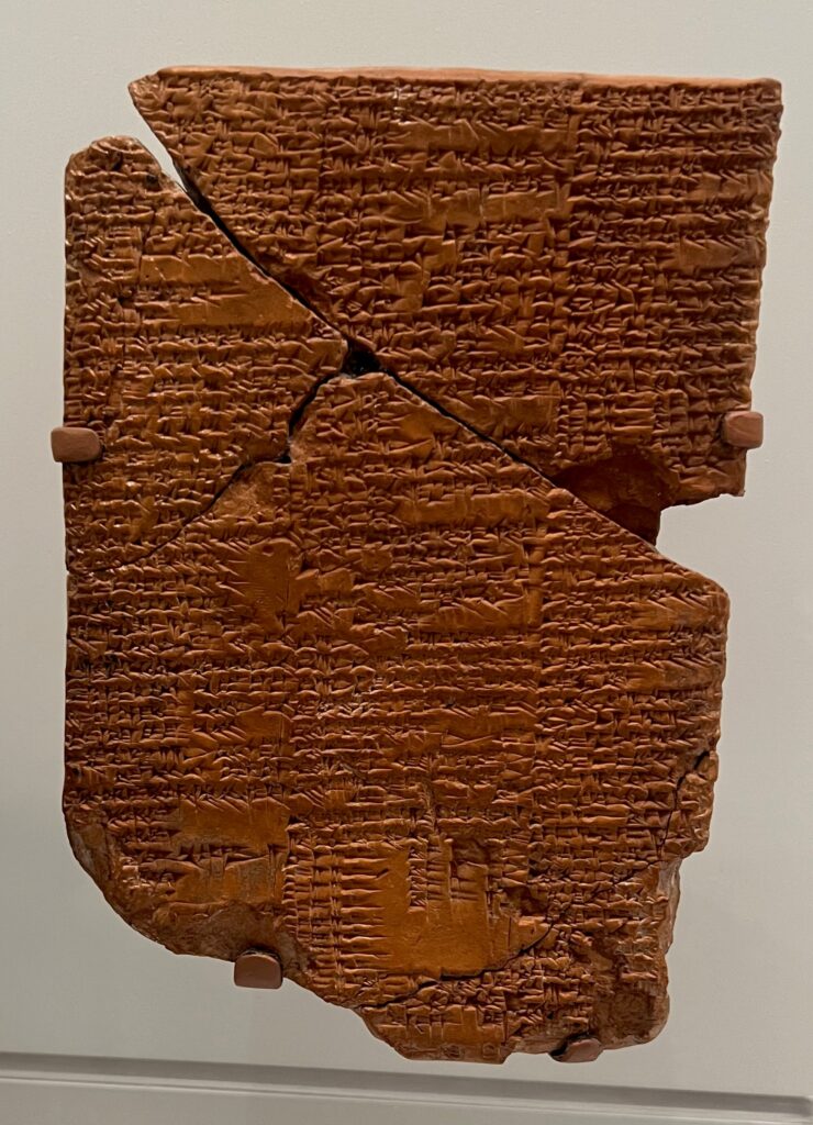 Tavoletta d’argilla, mito sumero di Enki e Ninhursag. Nippur, 1900–1600 a.C. Penn Museum, CBS4561